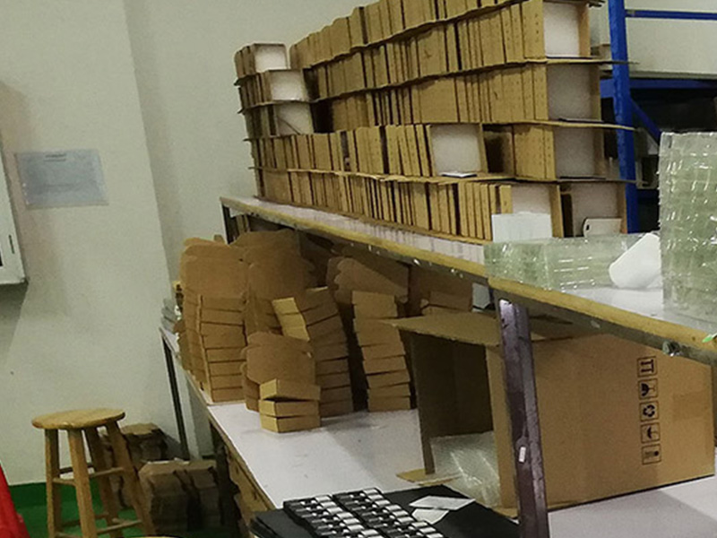 365英国上市集团